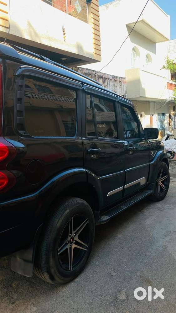 Mahindra Scorpio Classic 2025