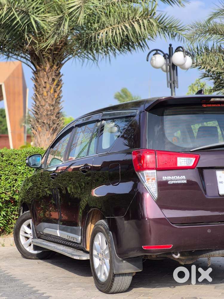Toyota Innova Crysta 2.8 Gx At 8s, 2017, Diesel