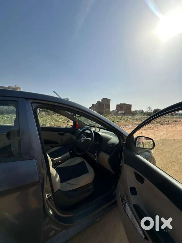 Hyundai Eon 2011 Petrol 98000 Km Driven