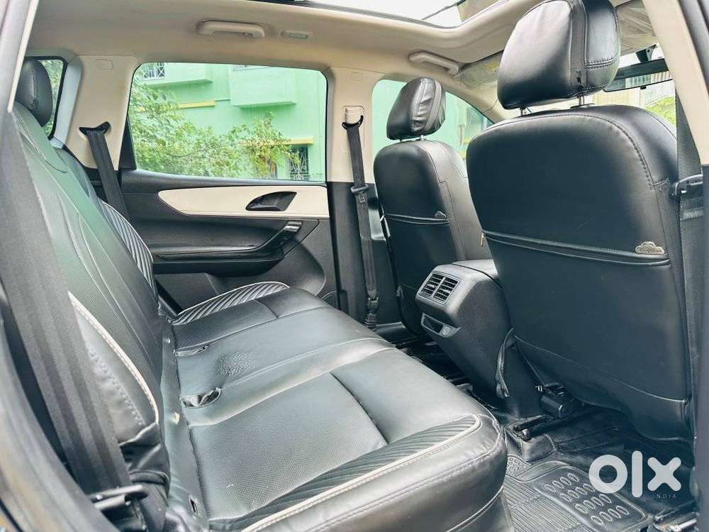 Mahindra Xuv700 2.2 Ax 5 Diesel At Str, 2024, Diesel