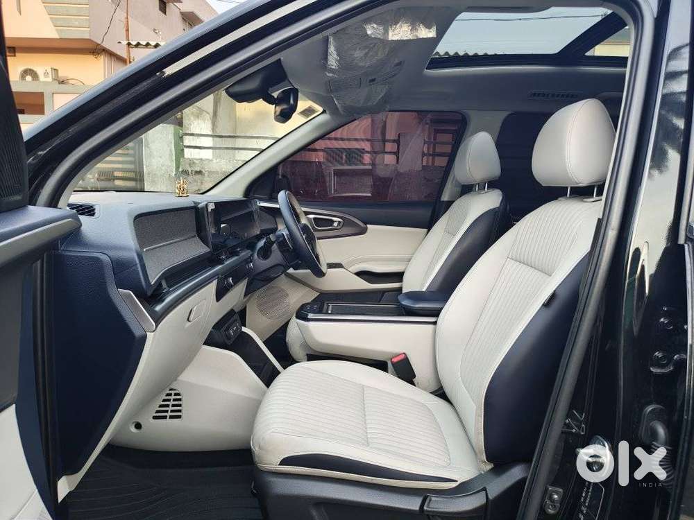 Kia Carens Clavis Ev, 2025, Electric