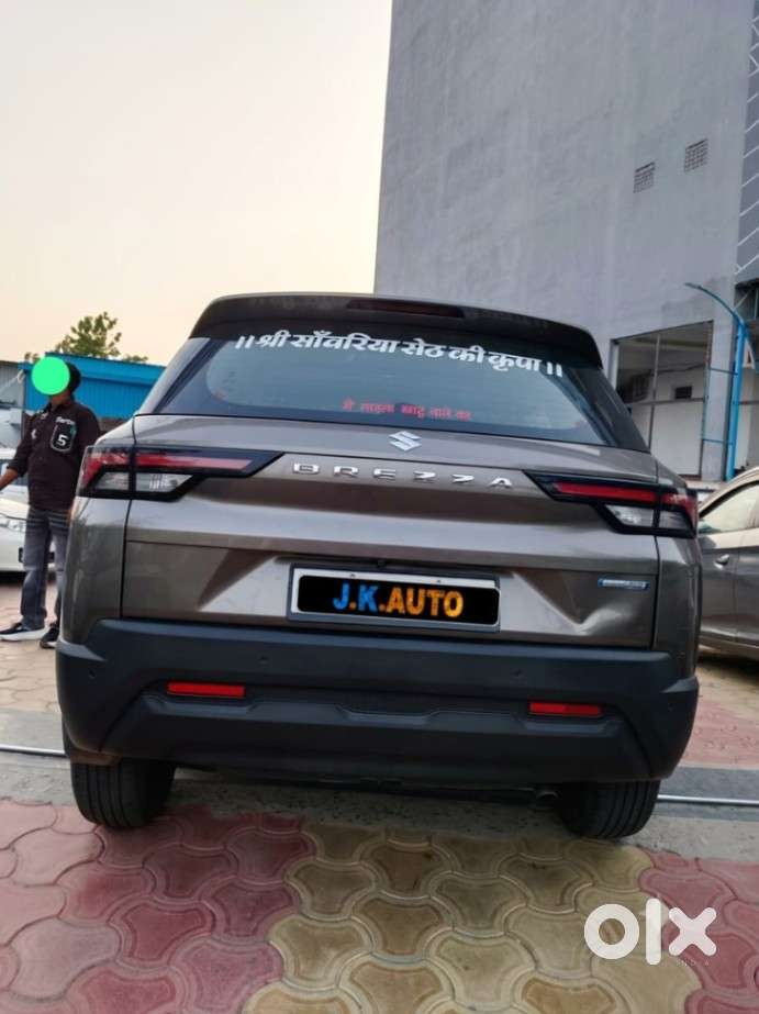 Maruti Suzuki Brezza 1.5 Vxi Smart Hybrid, 2023, Petrol