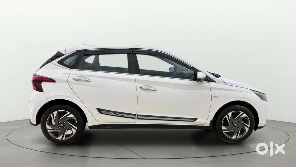 Hyundai New I20 1.2 Asta (o) Ivt, 2023, Petrol