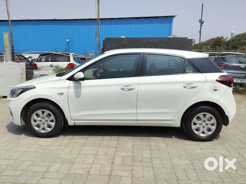 Hyundai Elite I20 1.2magna Executive At, 2018, Petrol