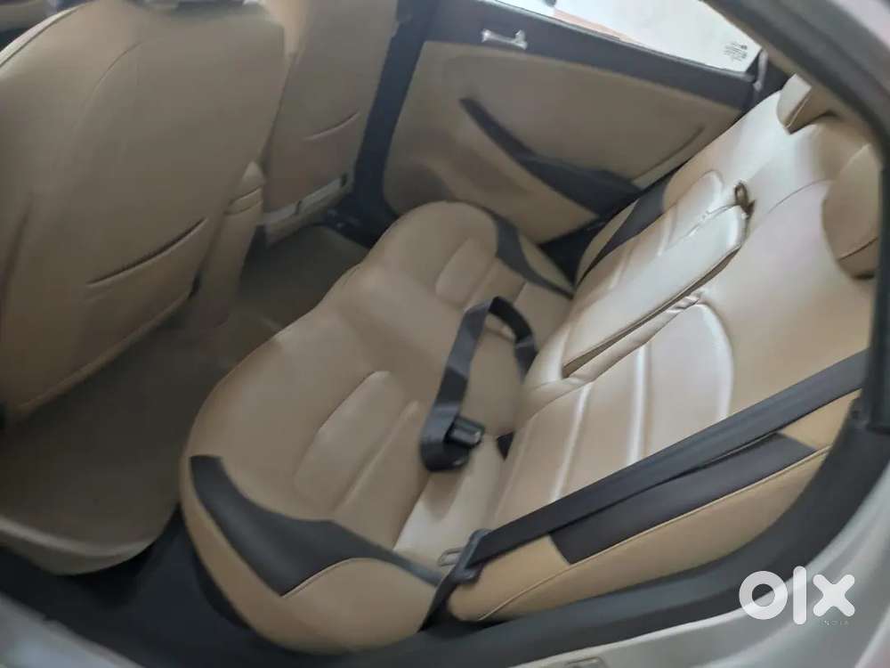 Hyundai Fluidic Verna 2014 Diesel 120000 Km Single Owner Army