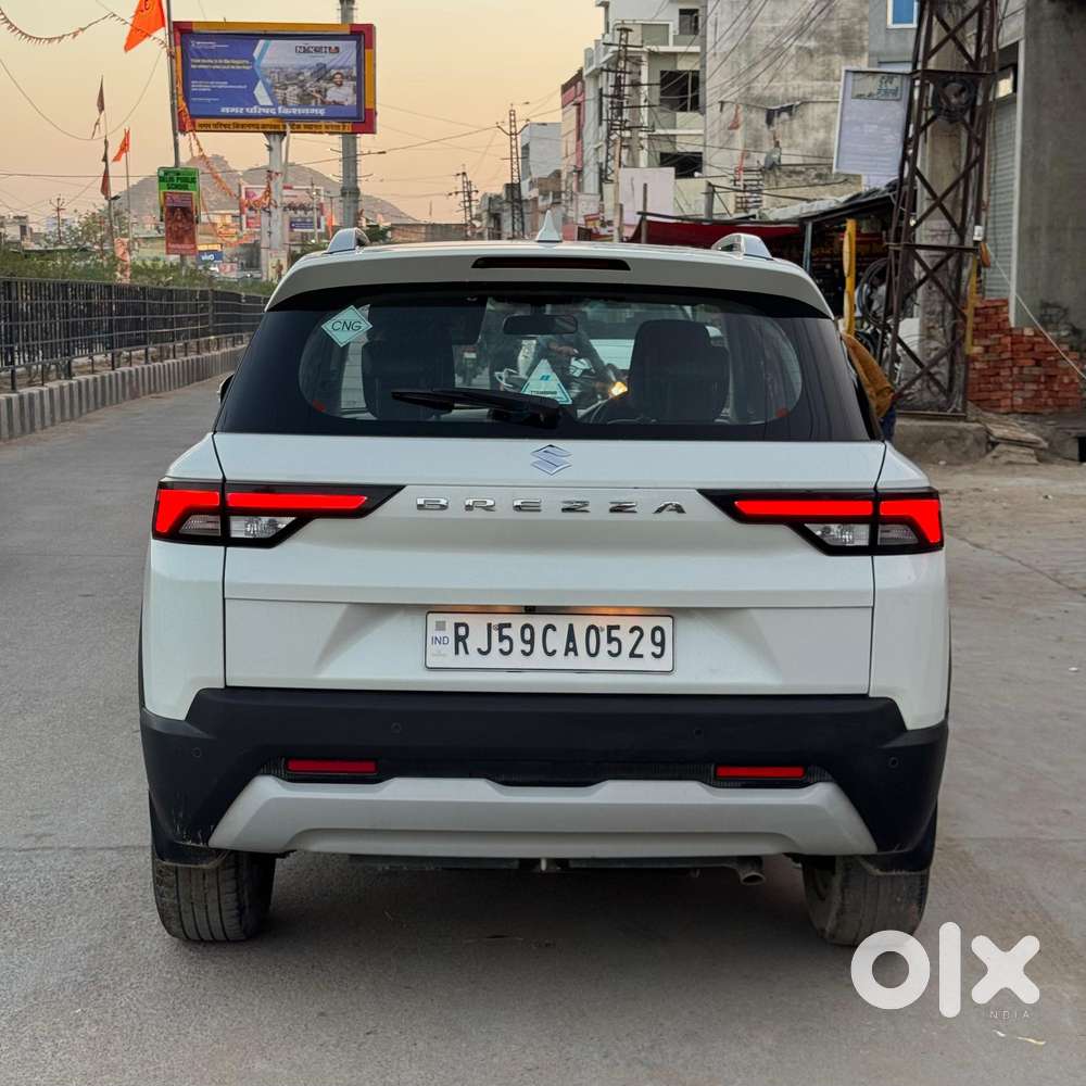 Maruti Suzuki Brezza Zxi S-cng, 2023, Cng & Hybrids