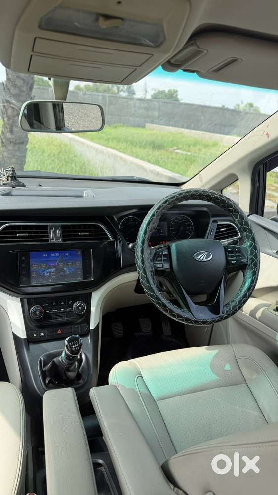 Mahindra Marazzo M8, 2018, Diesel