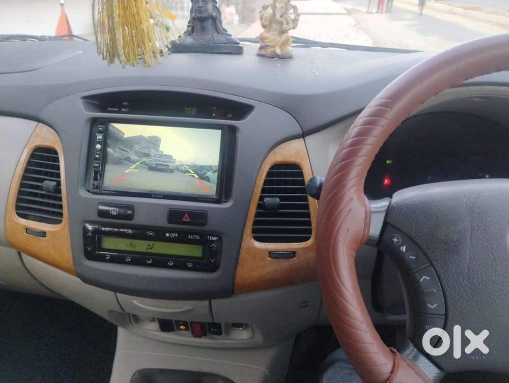 Toyota Innova 2.5 V 7 Str, 2010, Diesel