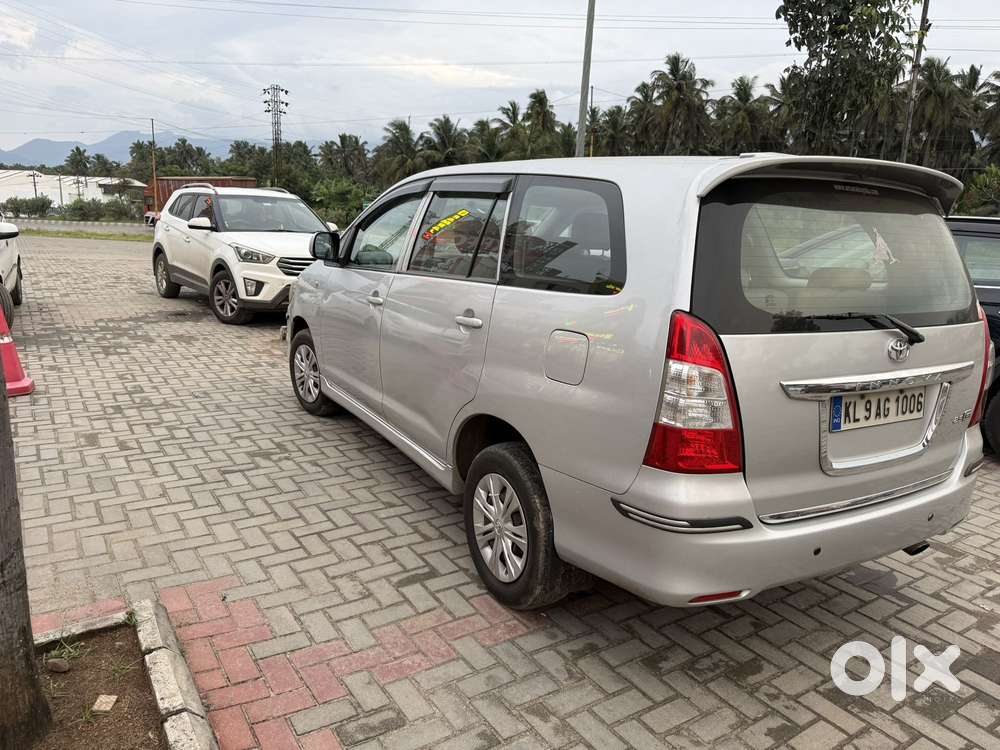 Toyota Innova 2.5 Gx (diesel) 8 Seater Bs Iv, 2013, Diesel