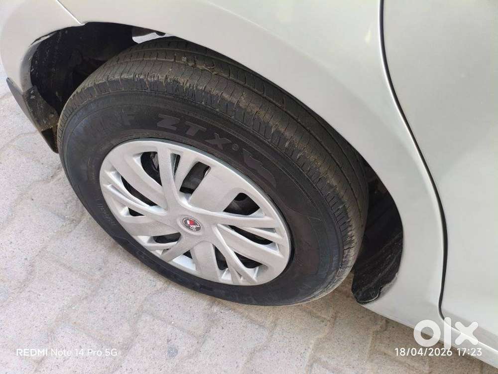 Maruti Suzuki Swift Lxi Option, 2015, Petrol