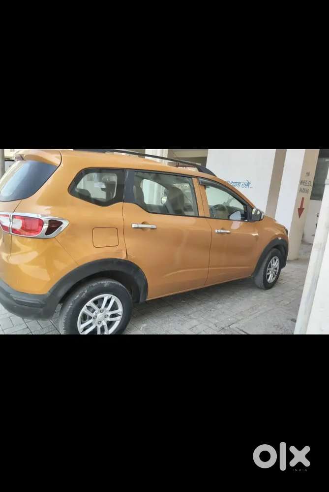Renault Triber 2022 Amt Petrol Dual Tone