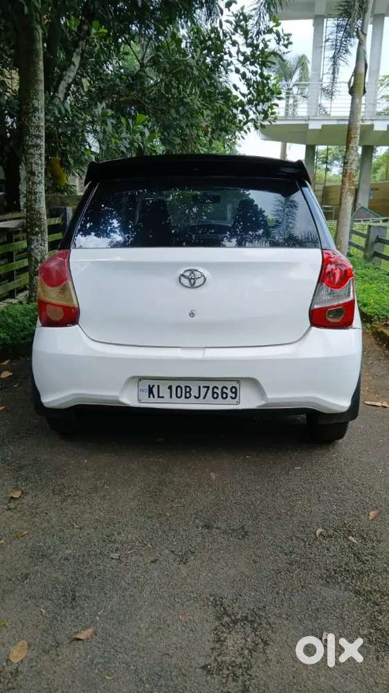 Toyota Etios Liva 2012 Diesel 118000 Km Driven