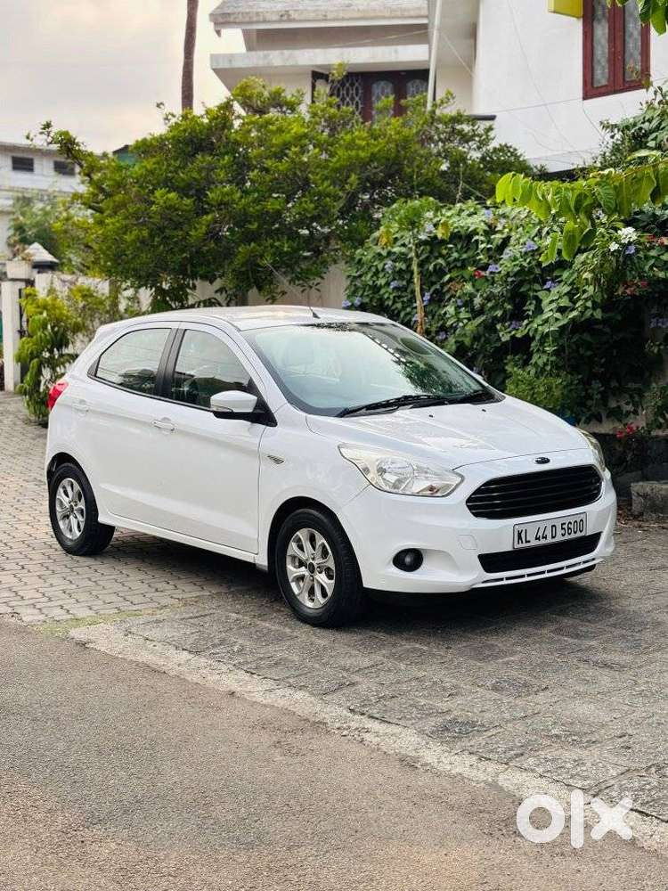 Ford Figo 1.5p Titanium At, 2015, Petrol