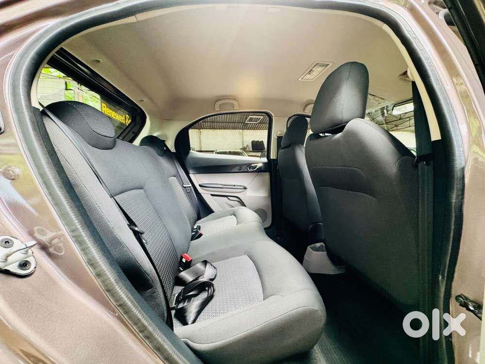 Tata Tiago 1.2 Revotron Xza, 2018, Petrol