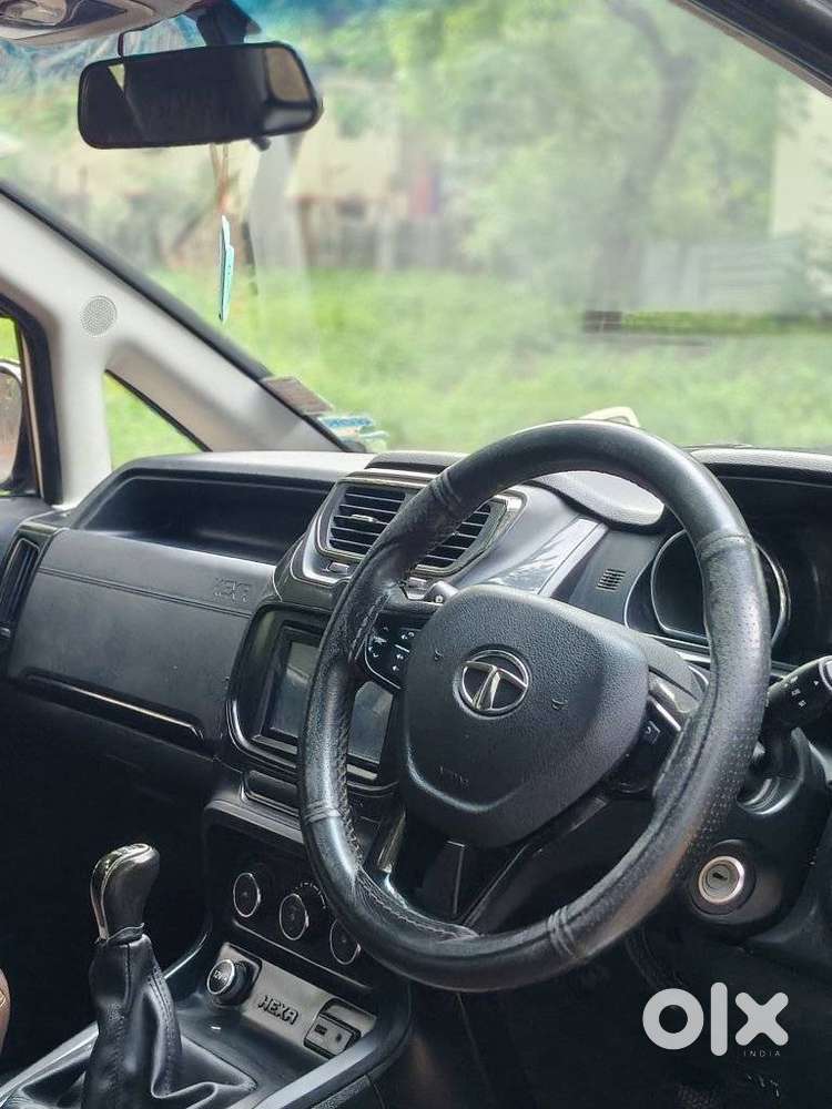 Tata Hexa 2.2 Xe 4x2 7 Str, 2017, Diesel