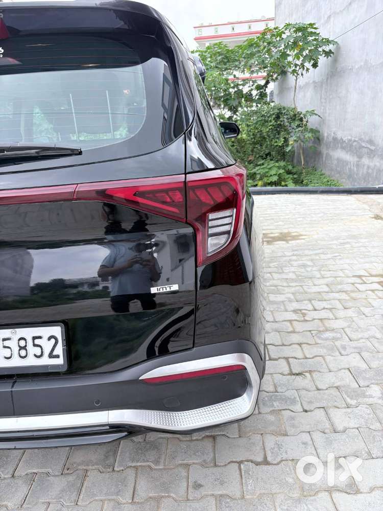 Kia Carens 2023 Diesel Well Maintained