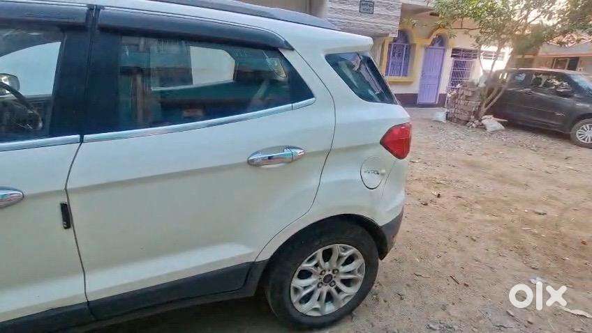 Ford Ecosport Petrol Automatic In Excellant Condition( 48000 Km, 2015)