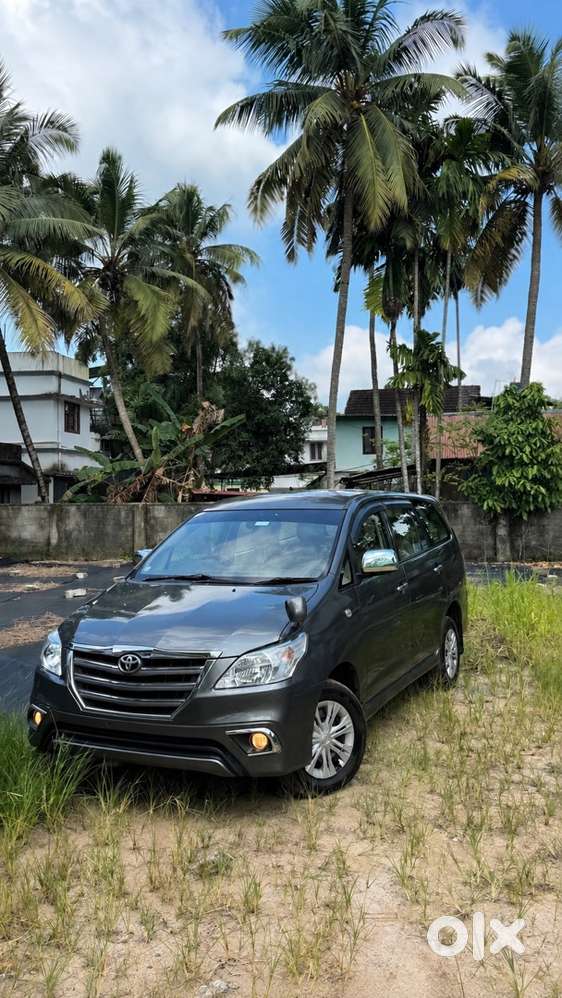 Orginal Kerala Toyota Innova 2012 Diesel Well Maintained