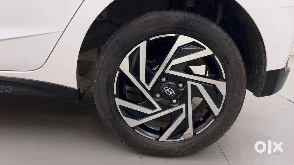 Hyundai New I20 1.2 Asta (o) Ivt, 2025, Petrol