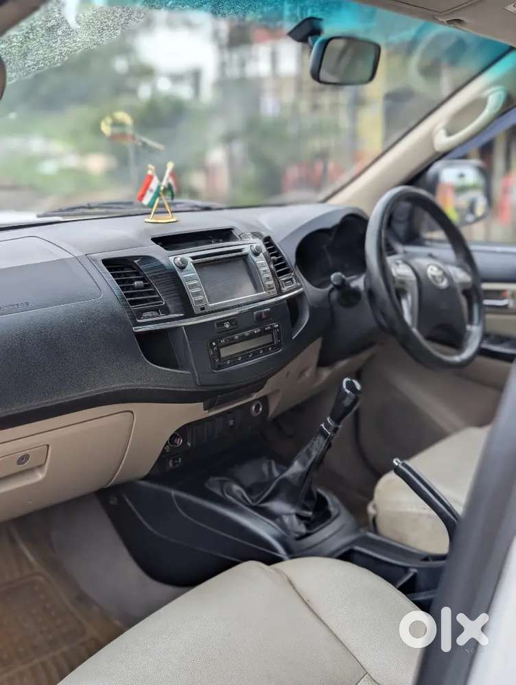 Toyota Fortuner 2015 Manual Diesel