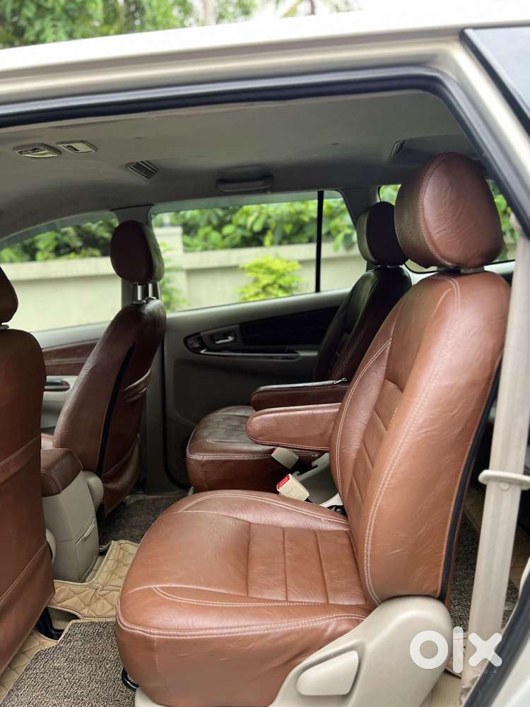 Toyota Innova 2.5 Ev (diesel) Ps 8 Seater Bs Iv, 2014, Diesel