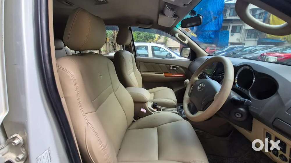 Toyota Fortuner Manual 2011