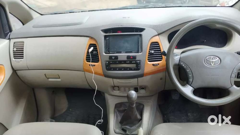 Toyota Innova 2.5 V 8 Str, 2009, Diesel