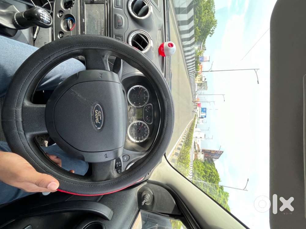Ford Fiesta 2012 - 23kmpl - Touch Screen - Top Tv Family Owned