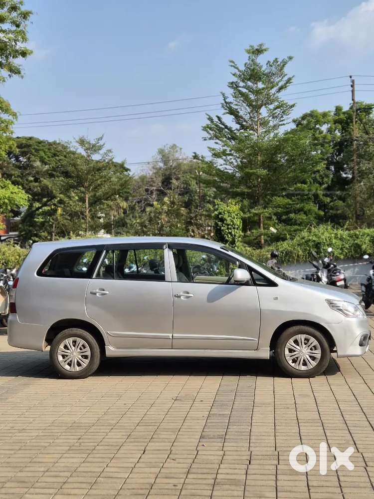 Toyota Innova 2014