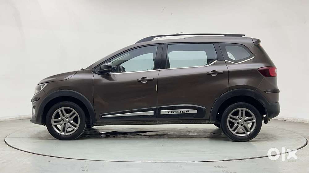 Renault Triber Rxz, 2022, Petrol
