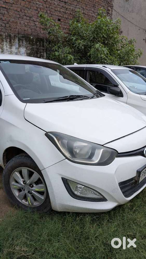 Hyundai I20 Sportz At 1.4, 2012, Diesel
