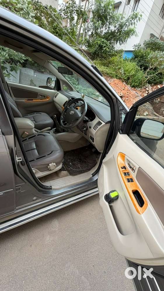 Toyota Innova Diesel 7 2010