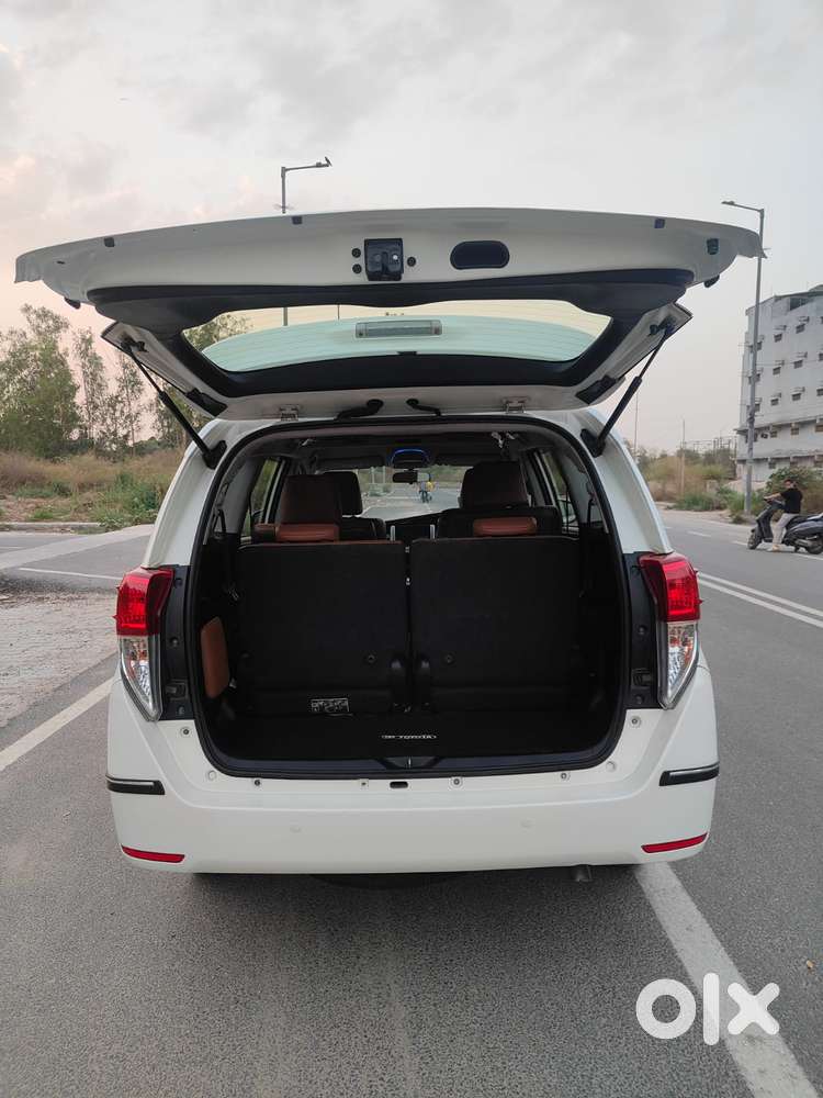 Toyota Innova Crysta 2.8z Automatic, 2019, Diesel