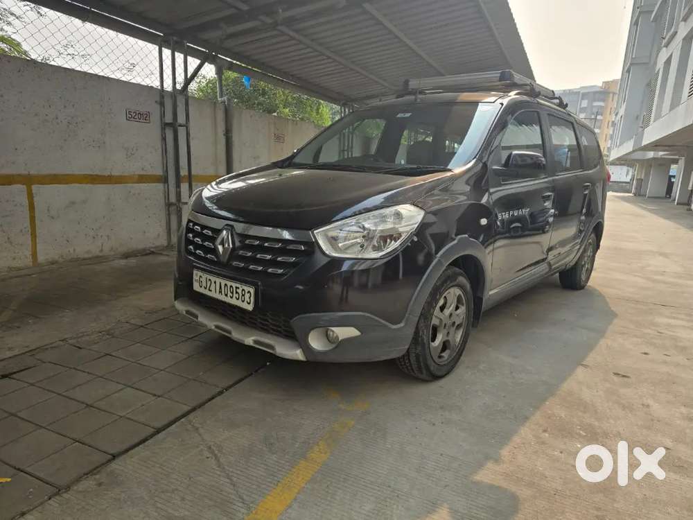 Renault Lodgy Rxz Diesel 2015  98,000 Km  7 Seater  1st Owner