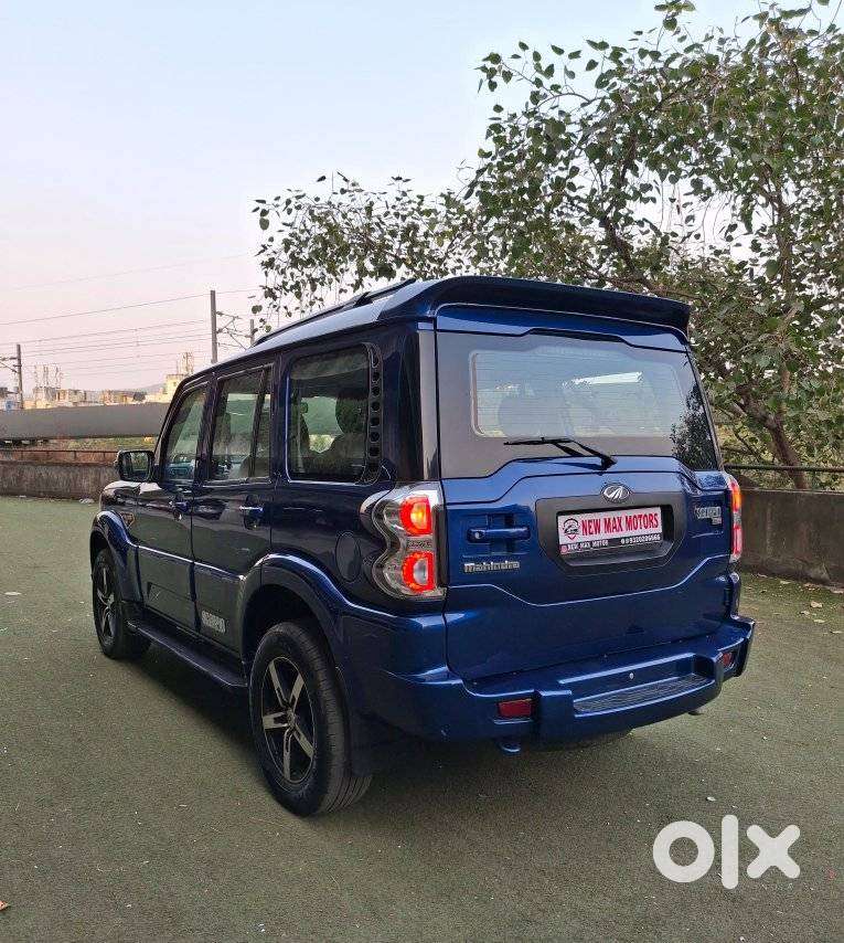 Mahindra Scorpio S6 Plus, 2016