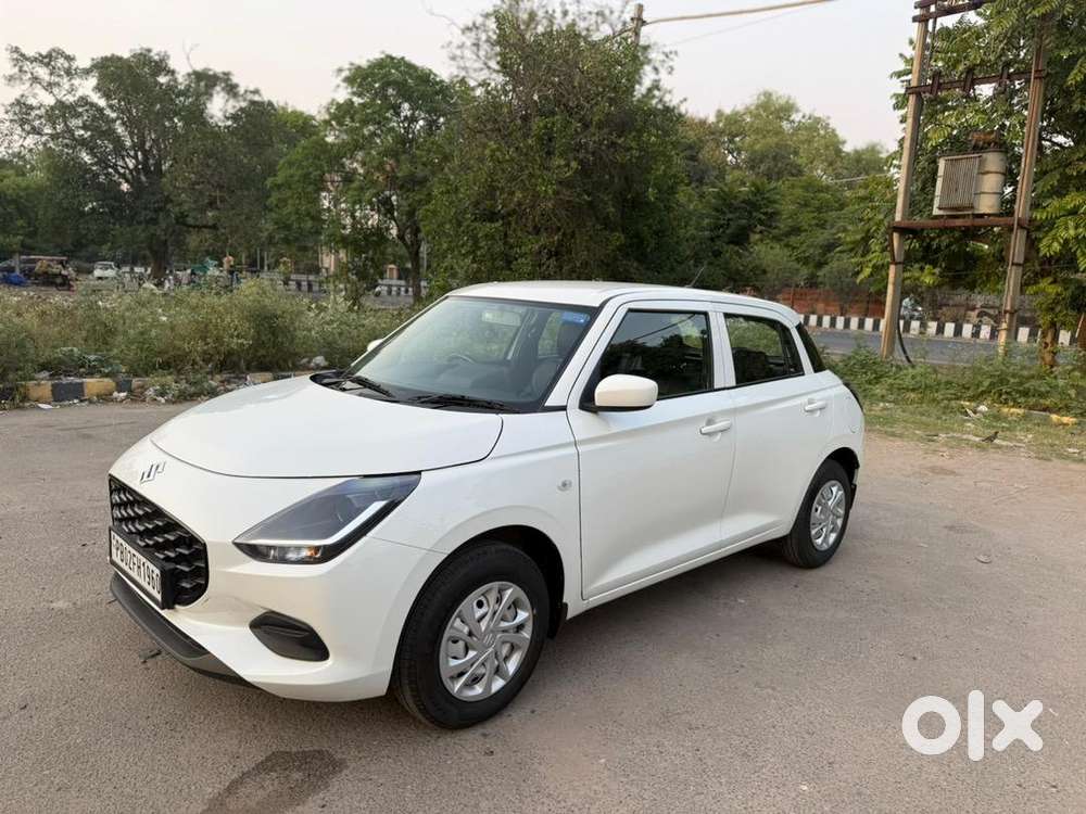 Maruti Suzuki Swift 2026 Petrol 1300 Km Driven