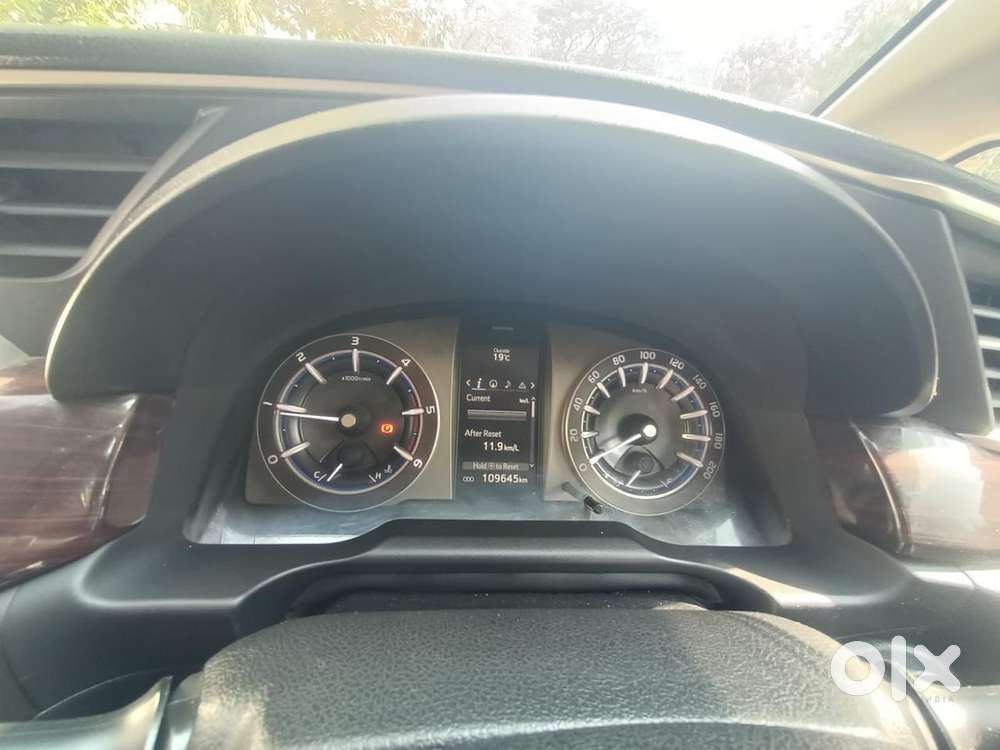 Toyota Innova Crysta 2.4 V 8 Str, 2018, Diesel