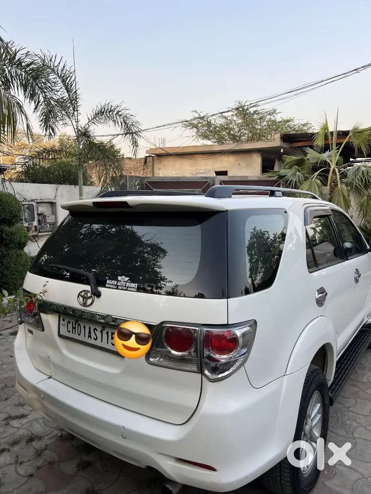 Toyota Fortuner 2012 Diesel 300000 Km Driven