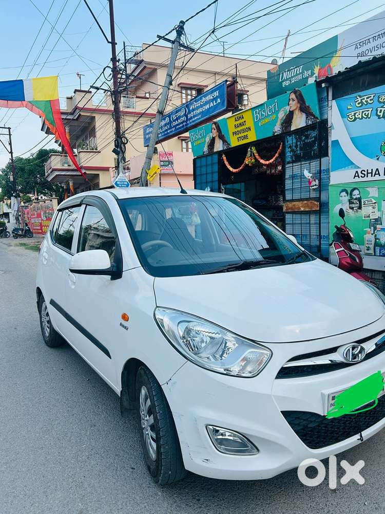 Hyundai I10 Sportz 2016 Car