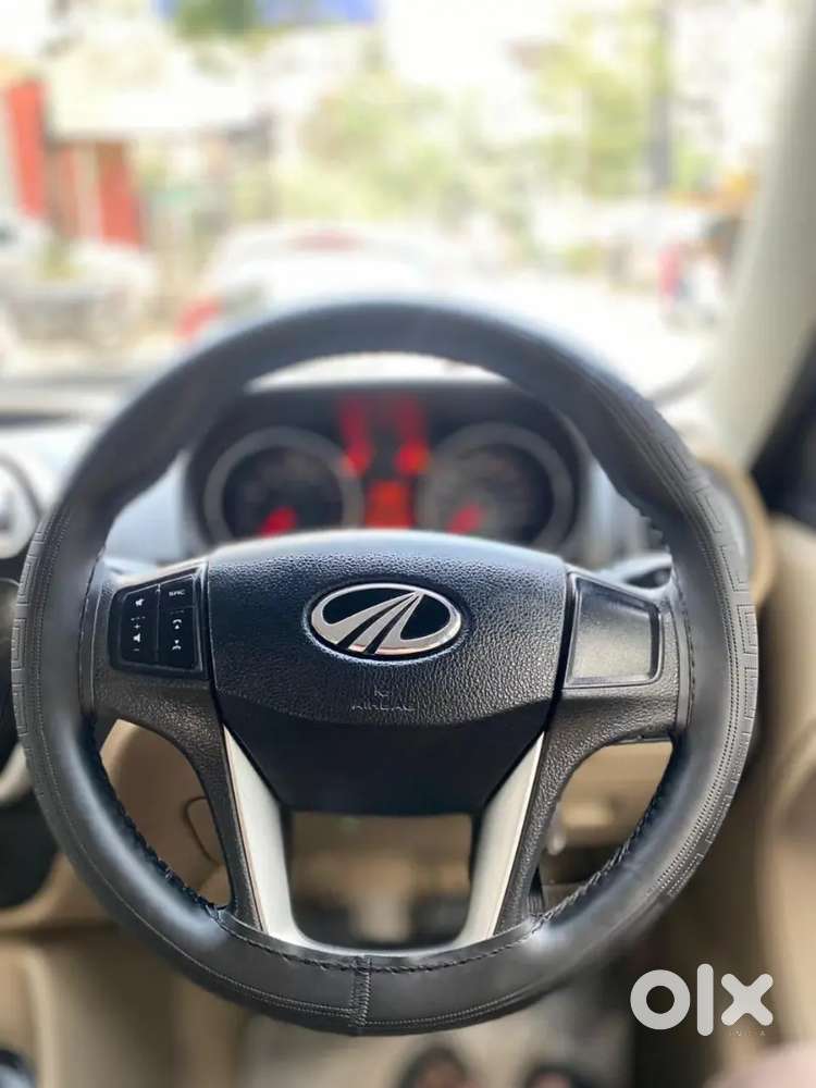 Mahindra Tuv 300 2017