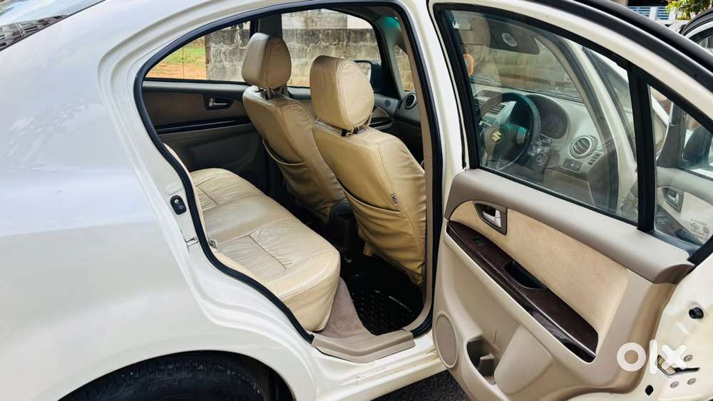 Maruti Suzuki Sx4 Zxi At, 2013, Petrol