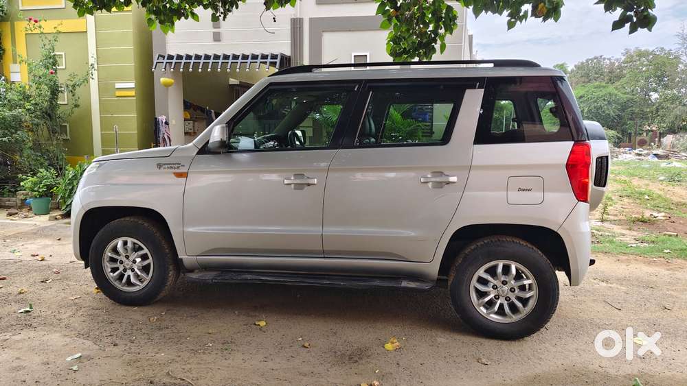 Mahindra Tuv 300