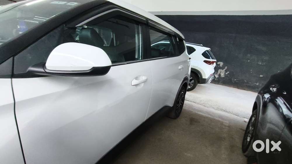 Kia Carens 2023 Premium 7 Str Turbo 1.4 Petrol Manual Company Alloys