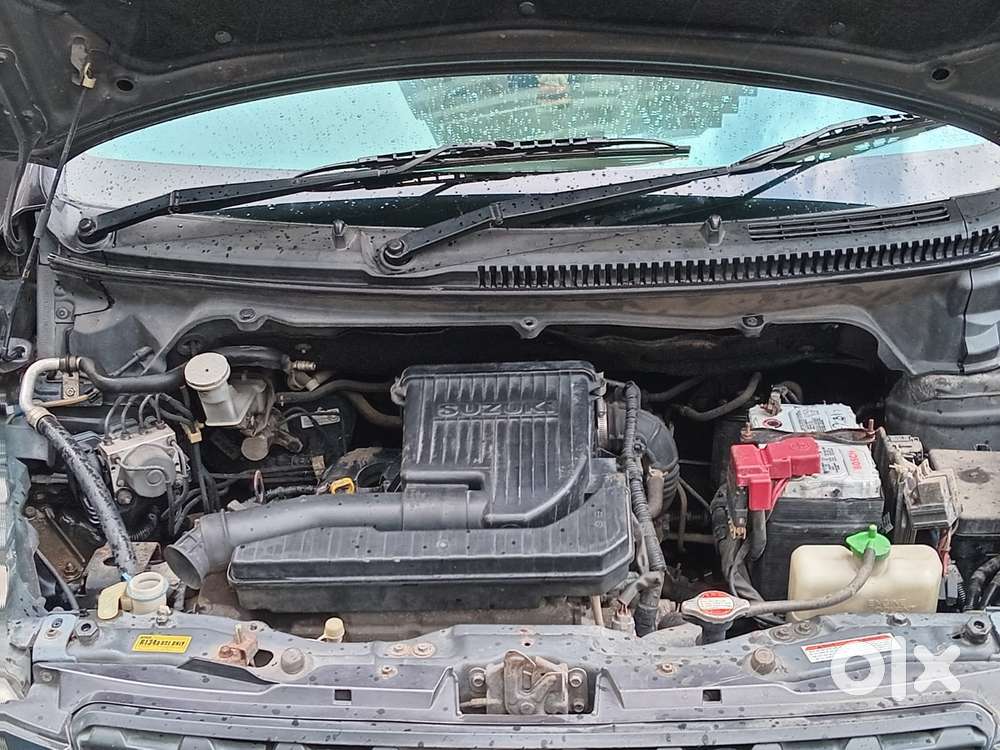 Maruti Suzuki Ertiga Zxi At, 2012, Petrol