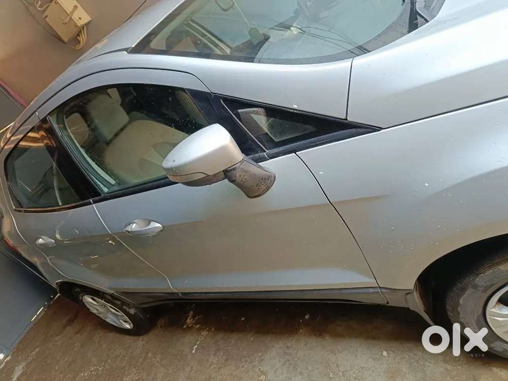Ford Ecosport 2015 Petrol 95000 Km Driven With Service Record