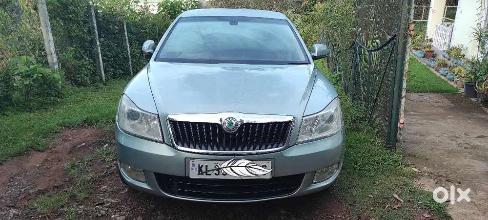 Skoda Laura 2.0 Ambiente 2010