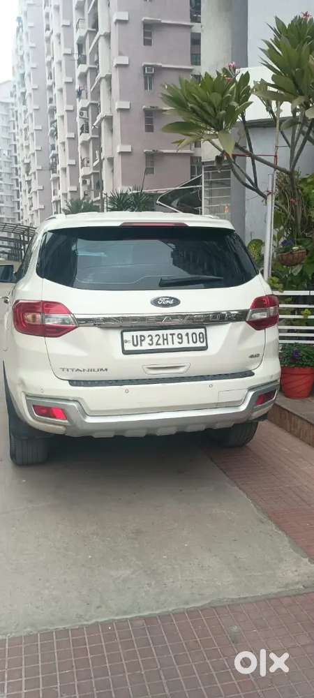 Ford Endeavour 3.2 L Titanium 2017