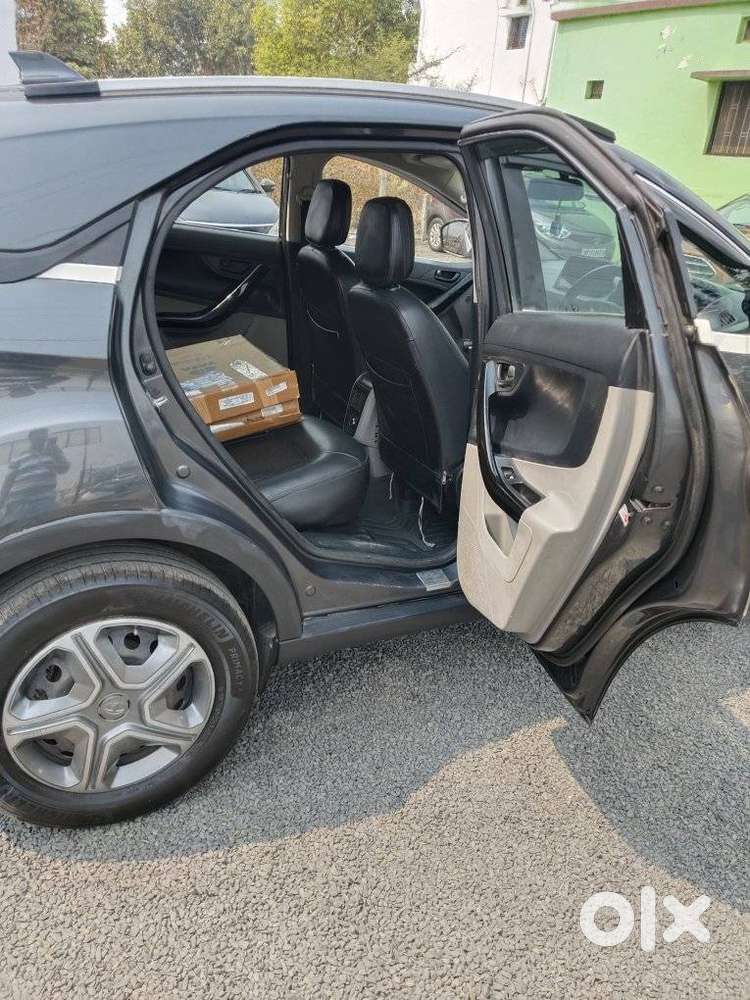 Tata Nexon 1.5 Revotorq Xt, 2018, Diesel