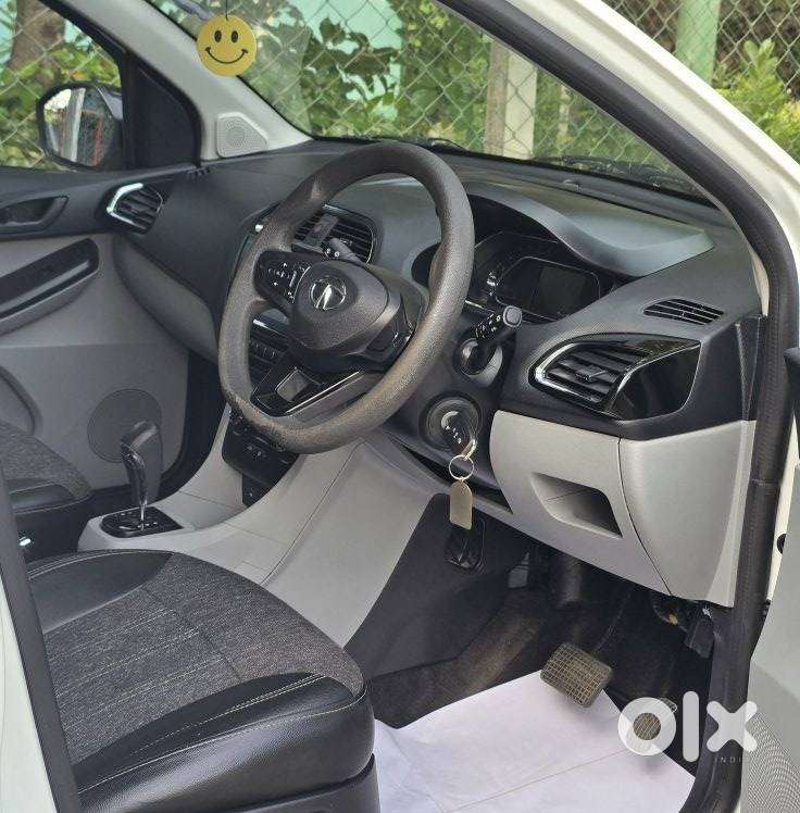 Tata Tiago 1.2 Revotron Xza, 2022, Petrol