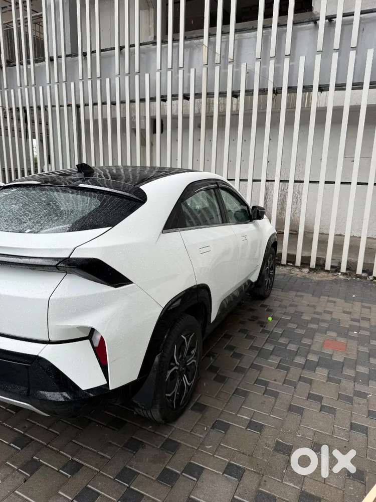 Tata Curvv Creative Petrol 2024